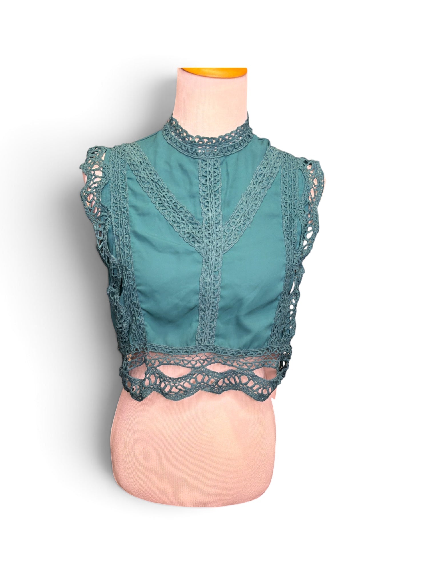 Floerns Lace Hem Crop Top